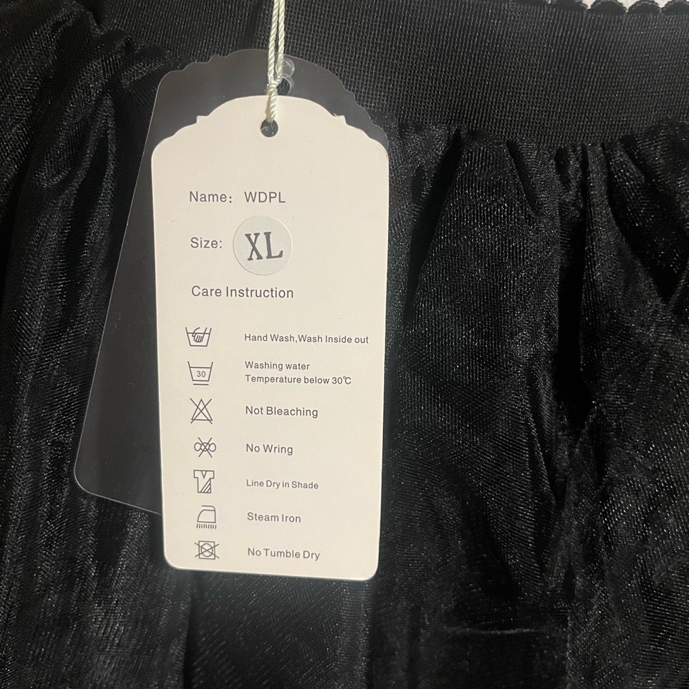 WDPL Black Tulle Skirt XL – Gothic Witchy Whimsical Halloween Costume NWT - Picture 2 of 5